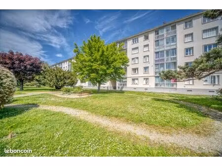 chambre 1 pièce 75 m²