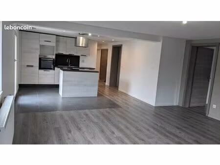 t4 87 m² refait à neuf – 3 chambres – 2 parkings – proche colmar