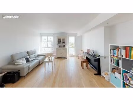 90 m² hyper-centre – 3 chambres – 6e étage – gare à 10 min