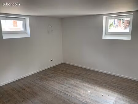 bureau - ancien appartement avec tout le confort - salle de bain/wc