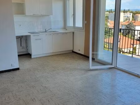 studio valence centre