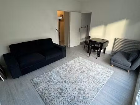studio 1 pièce 31 m²