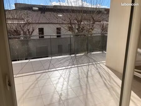 grand t2 proche du centre