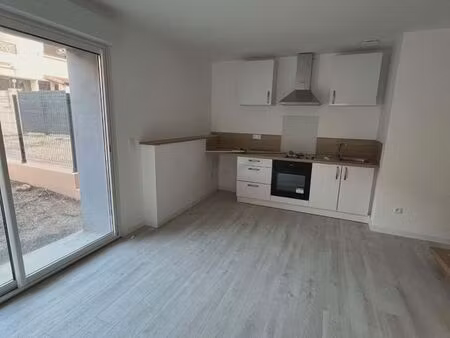 studio 25m2 avec extérieur
