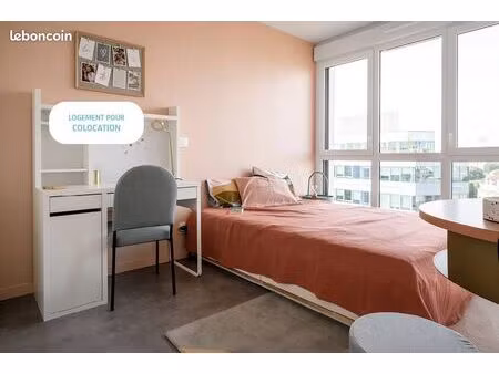 appartement 4 pièces 11 m²