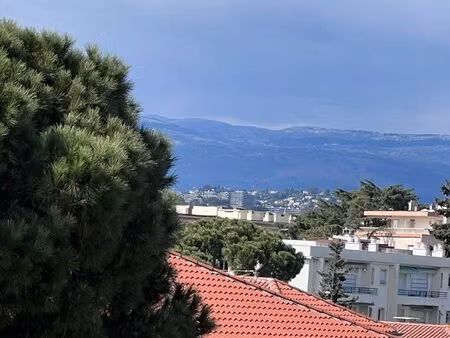 location beau studio meublé proche croisette cannes