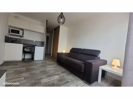 joli studio 20m² meublé+ place de parking sécurisée fermé
