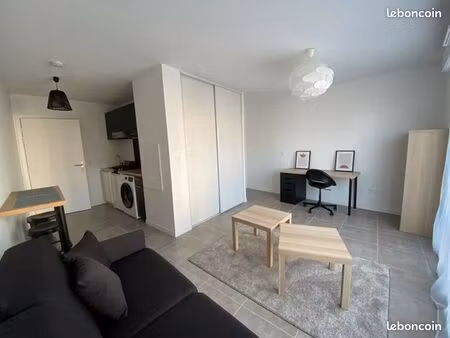 beau studio meublé de 28 m2