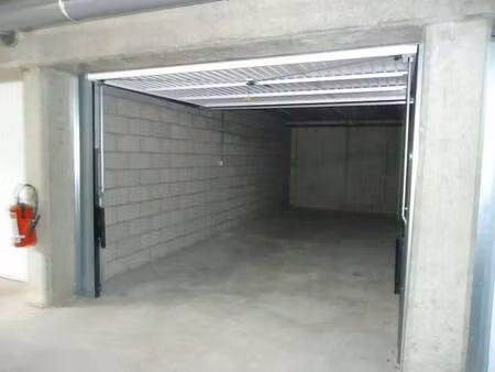 garage à louer à eisden € 70 (lnmh6) - vastgoed lumaro lanklaar | zimmo
