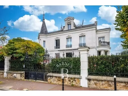 maison de luxe à vendre dans le quartier la varenne