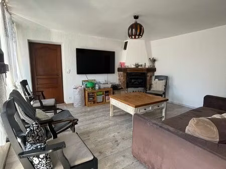 appartement 4pieces avec grand garage et cave