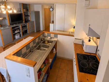 grand studio avec terrasse et parking privatif au cannet 06110