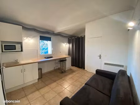 studio meublé + place de parking