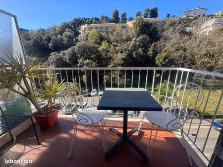 lumineux  t3  sans vis-à-vis avec deux balcons