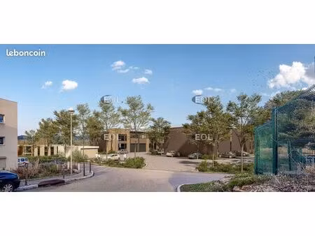 local d'activité 557 m²