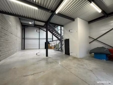 local d'activité 182 m²