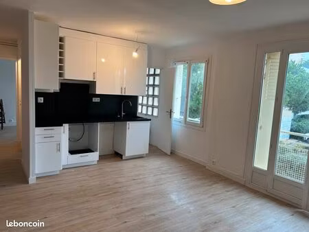 location t2 bonneveine proche de la mer