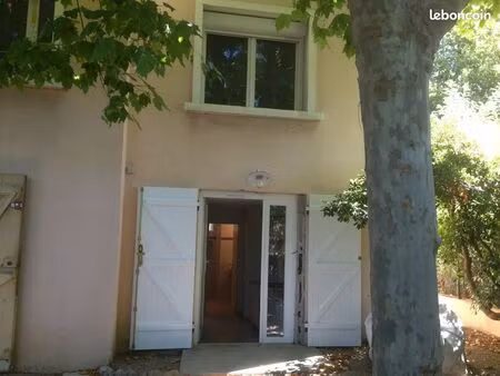 location t2 rdc de villa