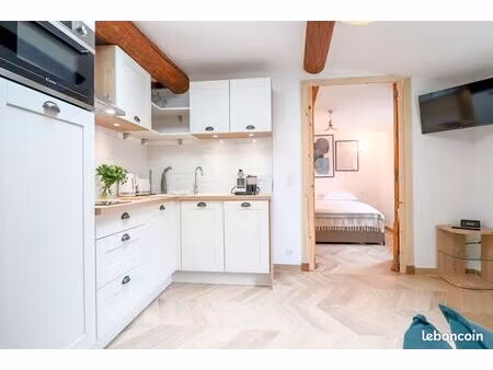 2p rénové au coeur du vieil antibes