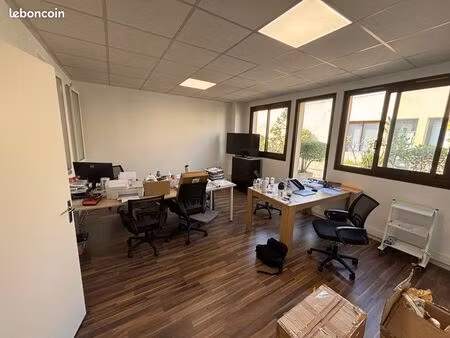 bureaux. locaux commerciaux