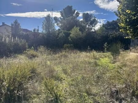 terrain 493 m² les pennes mirabeau