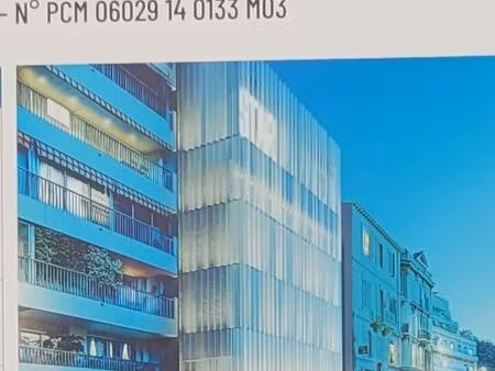 a vendre pas de porte  droit au bail carre d'or cannes idéal sandwicherie- vente à emporte