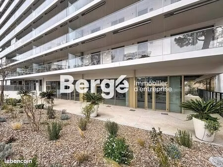 local commercial 238 m²