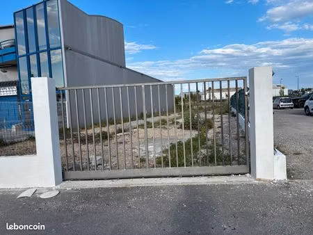 terrain commercial a loyer