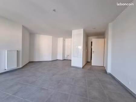 appartement 3 pièces 64 m²