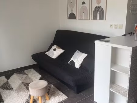 studio meublé avec terrasse et clim - bail mobilité - montpellier hopitaux facultés