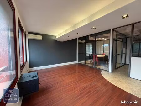 commerce 46 m²