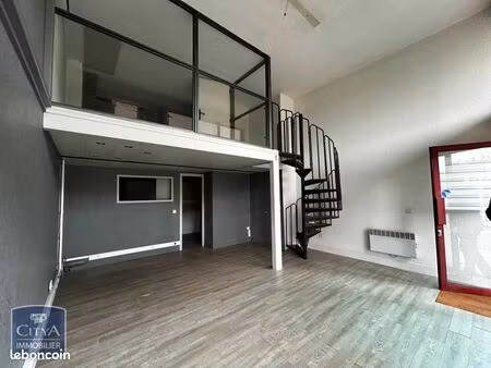 commerce 67 m²