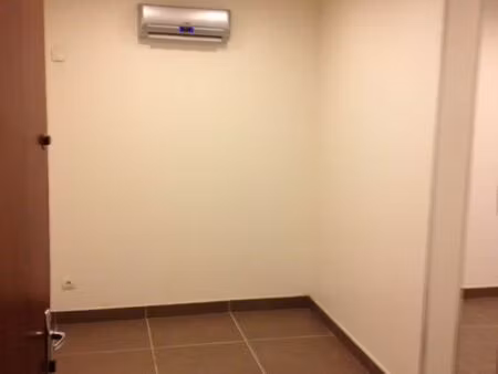 local/ entrepôt / bureau