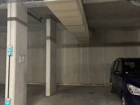 place de parking - cannes la bocca