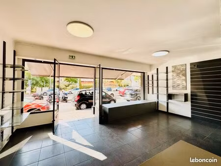 a louer local commercial 41 m² cannes