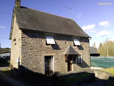 maison à 2 km du bourg de maen roch