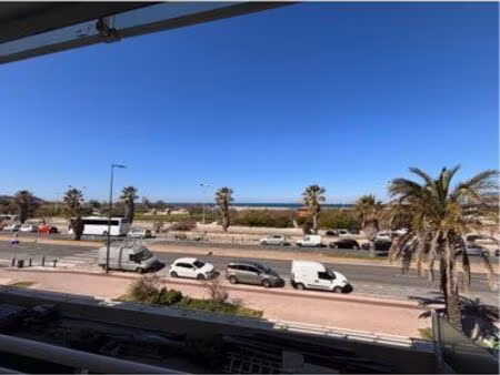 à vendre t 2 escale borely 13008 marseille