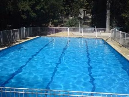 t1 proche facs de sciences-lettre