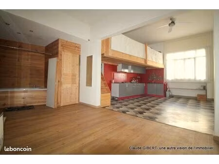 appartement 1 pièce 61 m²
