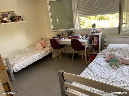 urgent : t3 récent 63 m² ecoquartier pierres vives - lumineux + terrasse aménagée + parkin