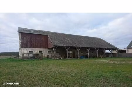 grange à fort potentiel - idéale investisseurs et passionnés d'équitation