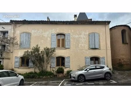 maison 9 pièces 225 m²