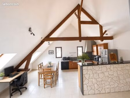 maison duplex 90 m² – 2 chambres – terrasse – entrée indépendante