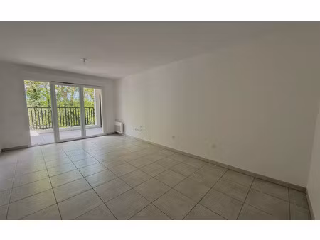 location appartement  m² t-2 à saint-vincent-de-tyrosse  775 €