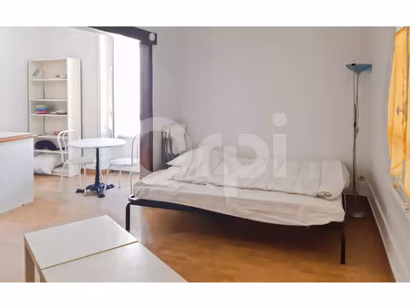 location appartement  m² t-1 à senlis  560 €