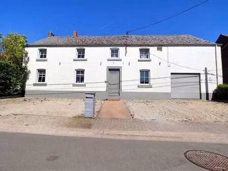 charmante villa 4 façades située au calme à meux