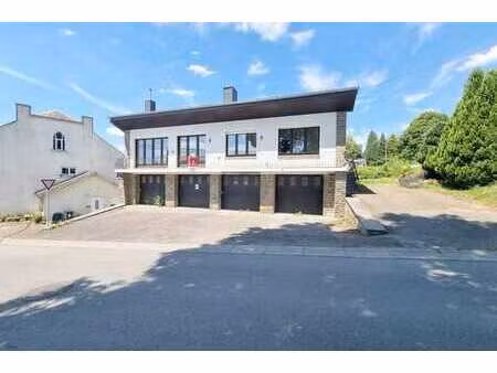 maison (3ch) avec garage et jardin au centre du village !