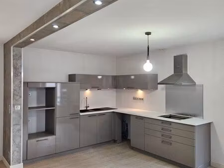 2 pièces 53 m2 le grand lemps 93000