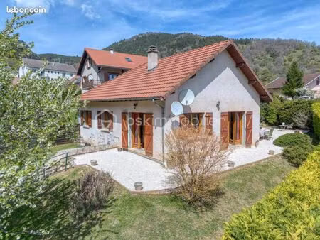 villa 5 pièces 124 m²