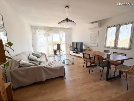 vends t3 rénové 72m² – terrasse 11m² – dernier étage – classe b
